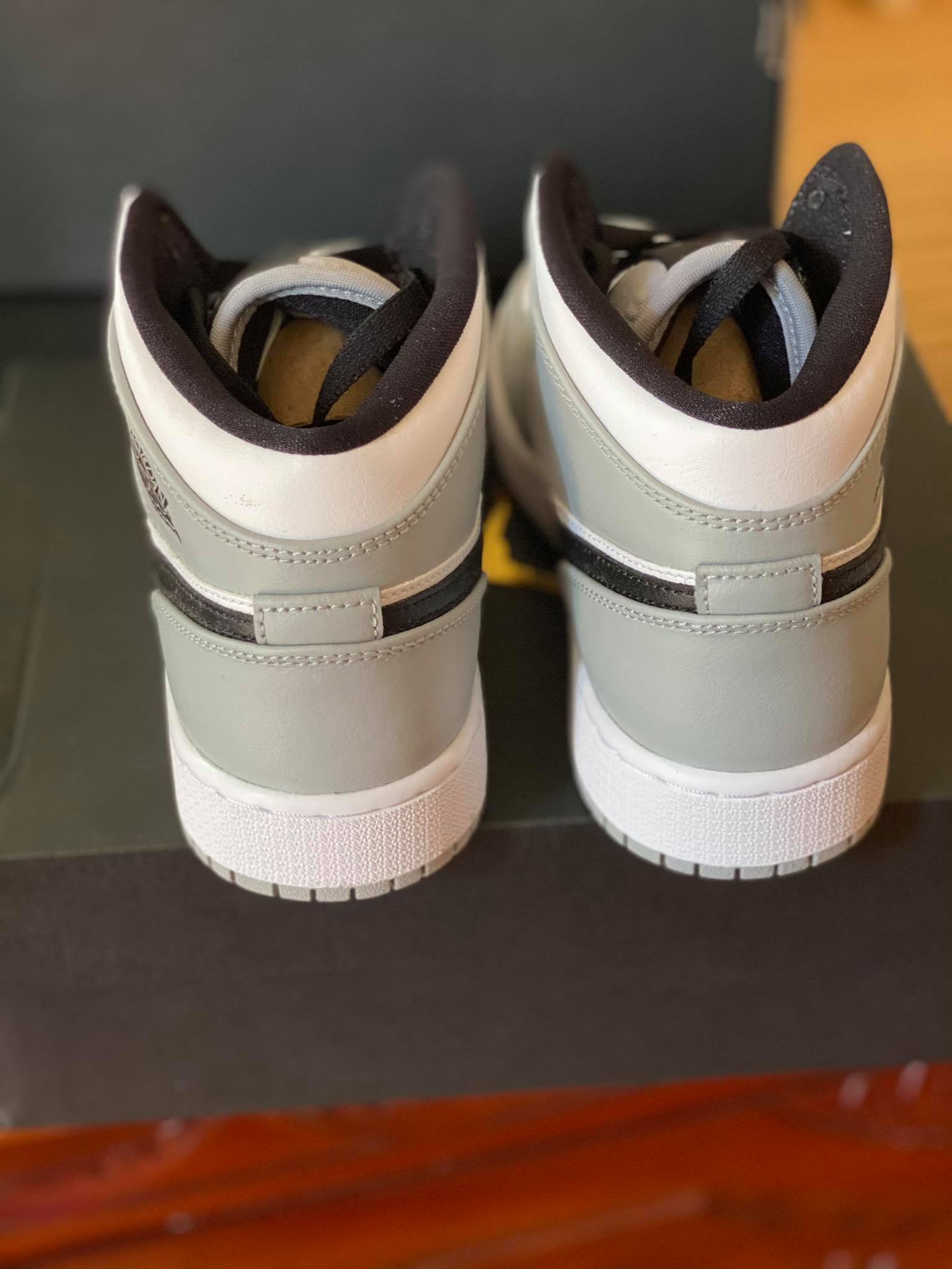 Jordan 1 Retro High Light Smoke Grey â The Hype Shop