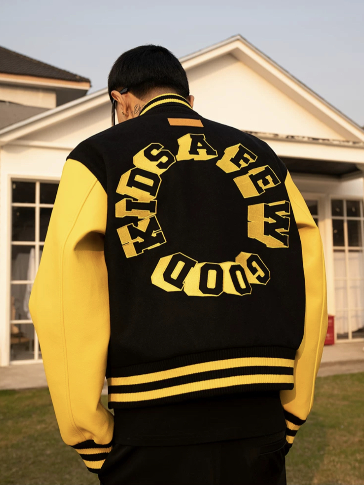 FANOSTUDIOS LETTERS DOWN JACKET | ヤマダウェブコム
