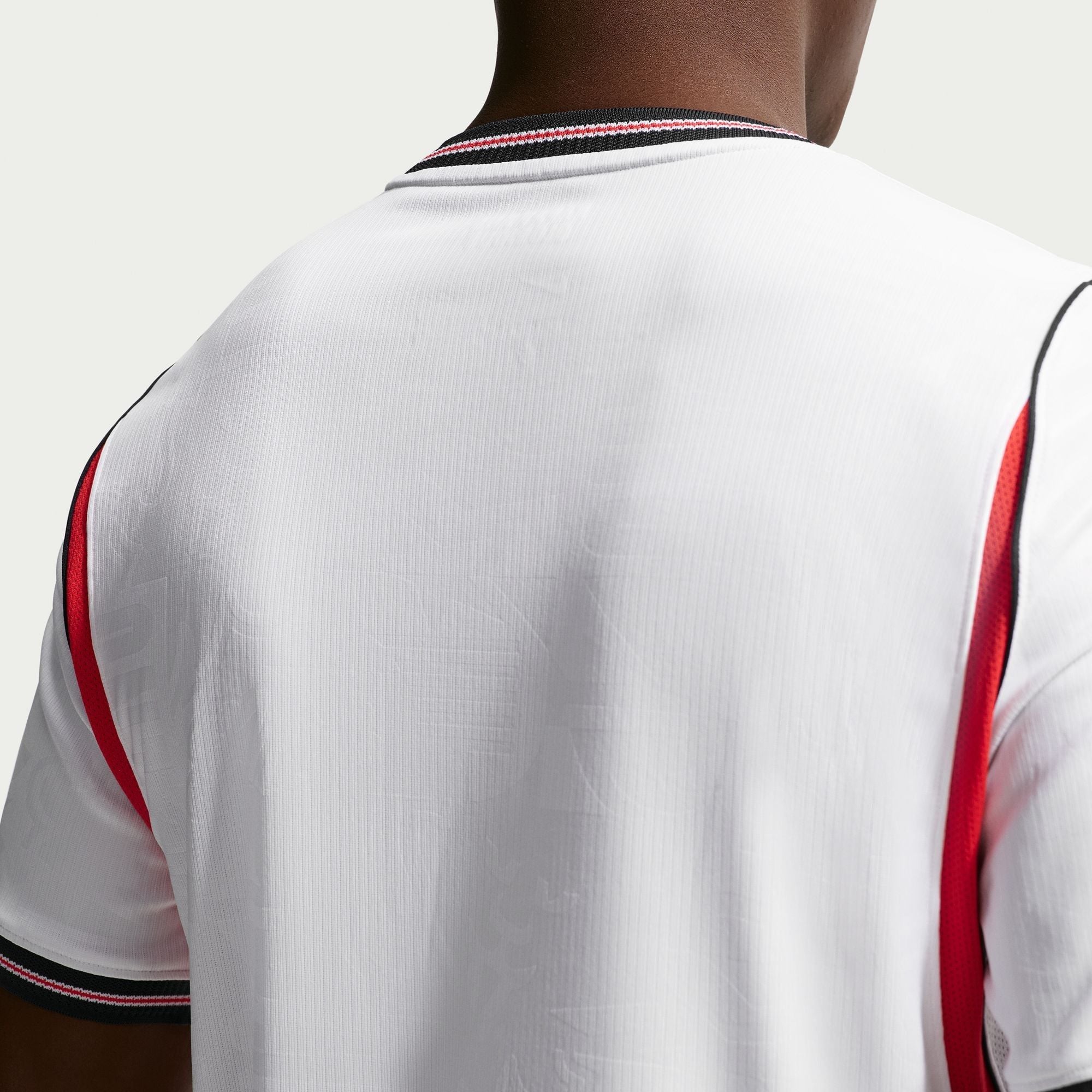 n_products_ao-nike-england-2026-stadium-home-jersey-white-ib5290-100-4_1cb5d7fcee12409e9f73bbf766c0ef05_master